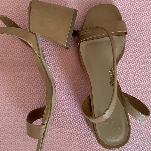 Lulu’s Block Heels - Picture 4 of 4